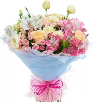 Bouquet of roses and alstromeries 